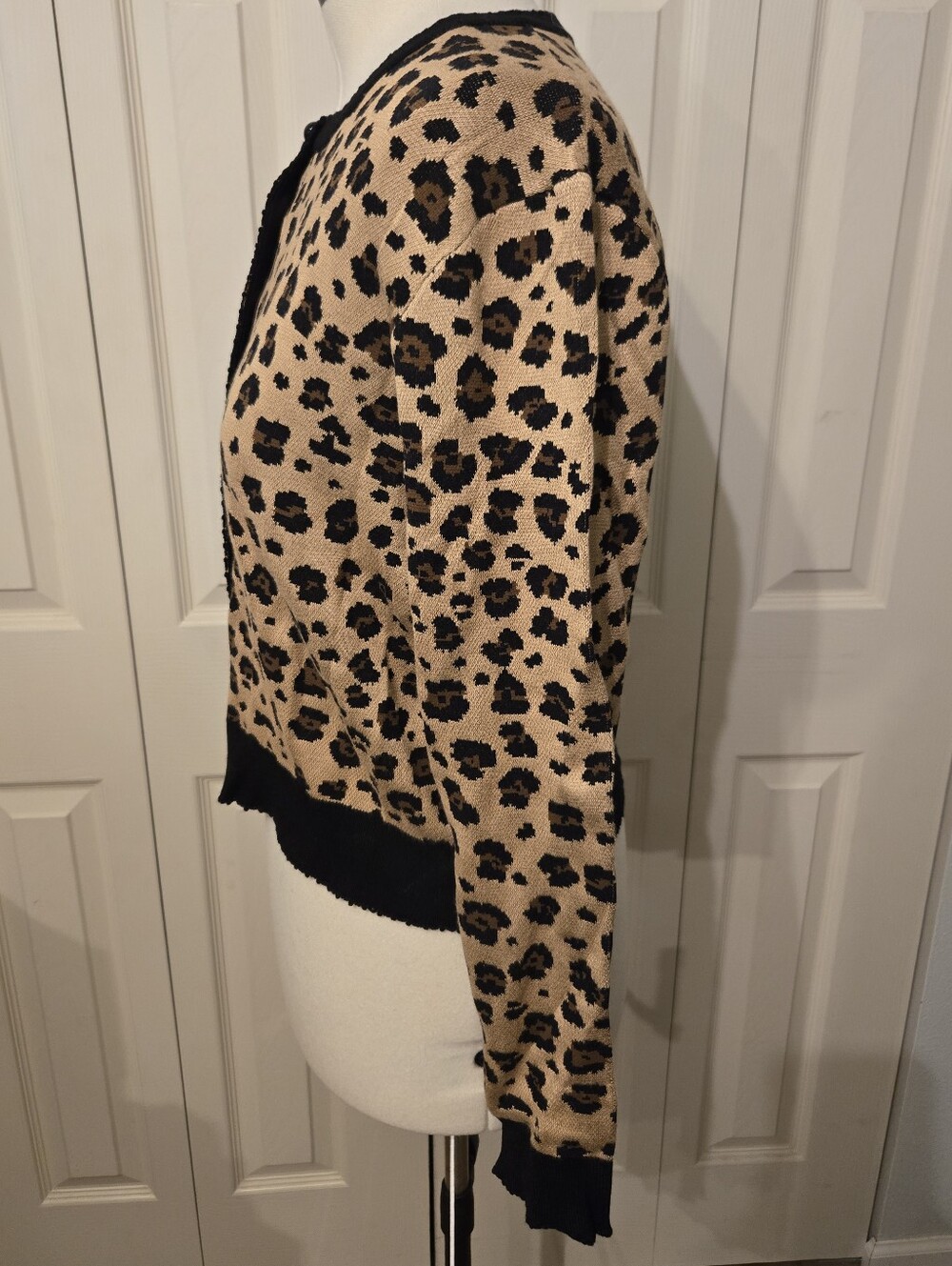 FARM Rio Sweater Size XL - Picture 2 of 10